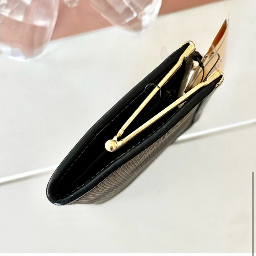 His / Hers Fendi New Vintage Wallets - Picture 15 of 16